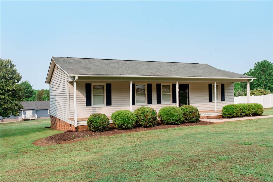 Easley, SC 29640,204 Dalton Hill RD
