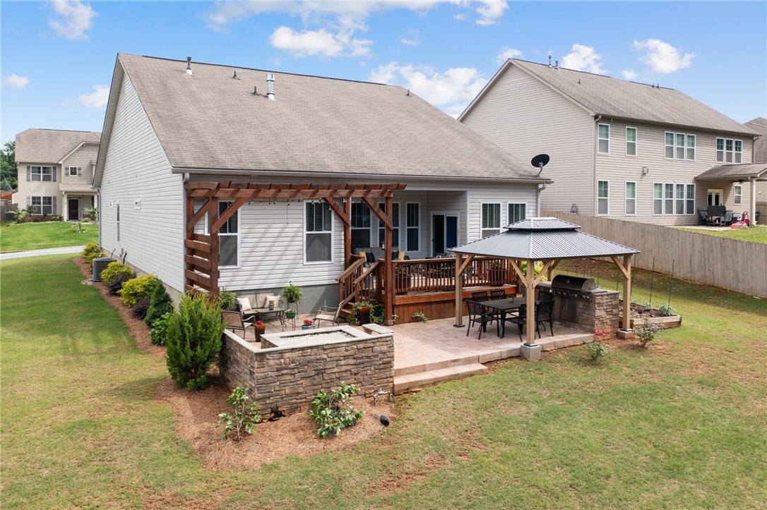 Easley, SC 29642,217 Wildflower RD