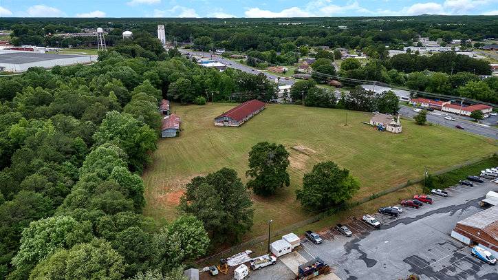 Anderson, SC 29625,1009 Whitehall RD