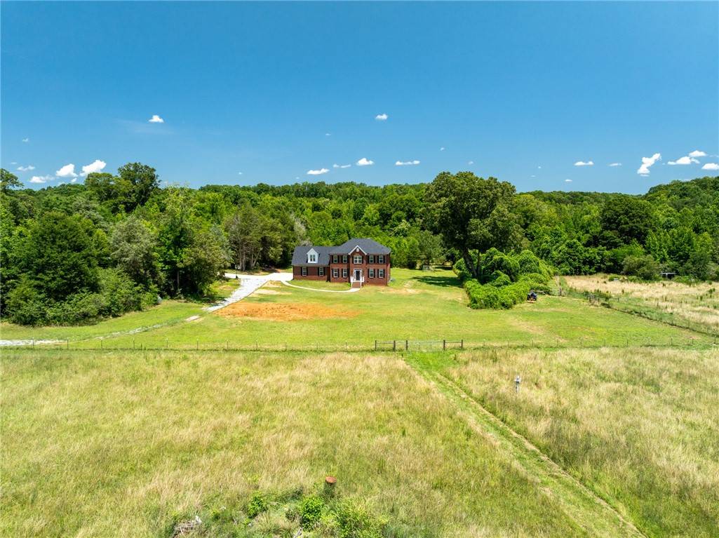 Laurens, SC 29360,955 Bramlett RD