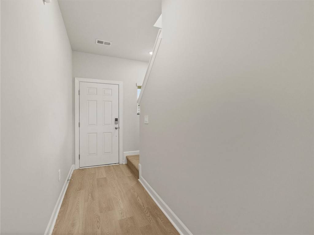 Gray Court, SC 29645,102 Gardner AVE