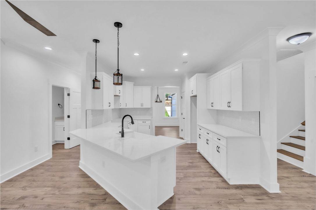 Townville, SC 29689,107 Circle DR