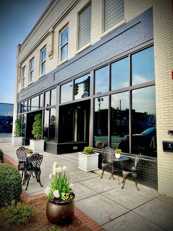Seneca, SC 29678,114 N Walnut ST