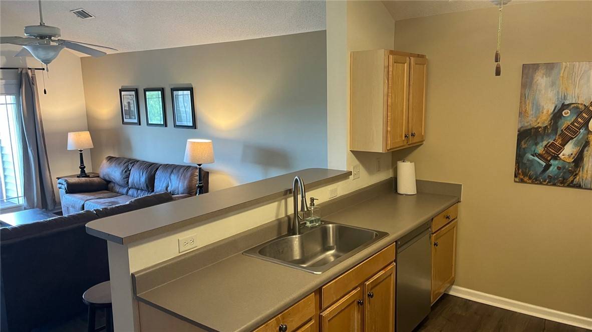 Seneca, SC 29678,1132 Harts Ridge DR