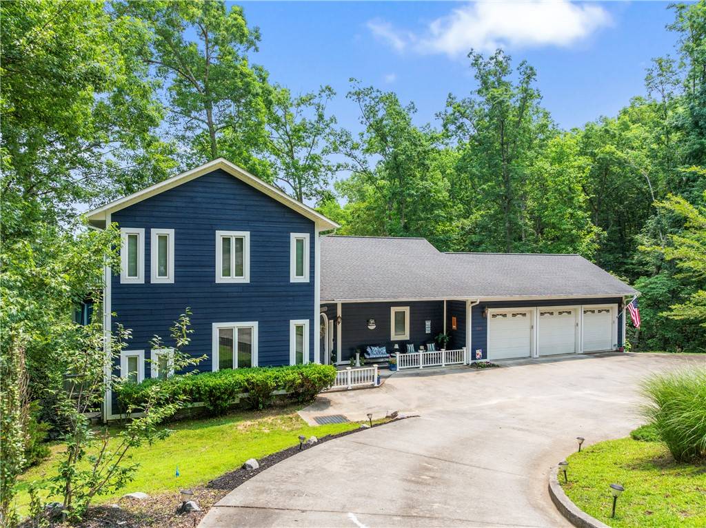 Walhalla, SC 29691,320 Holly LN