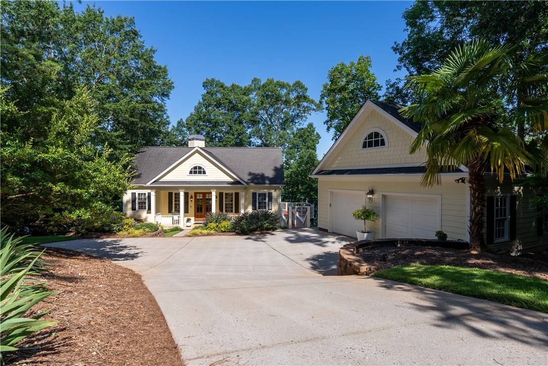 Anderson, SC 29625,218 Royal Oaks DR