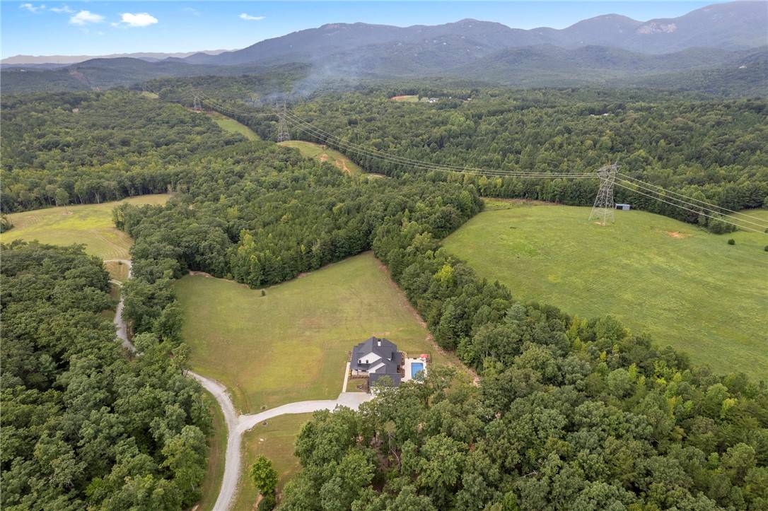 Landrum, SC 29356,80 Stone Cottage LN