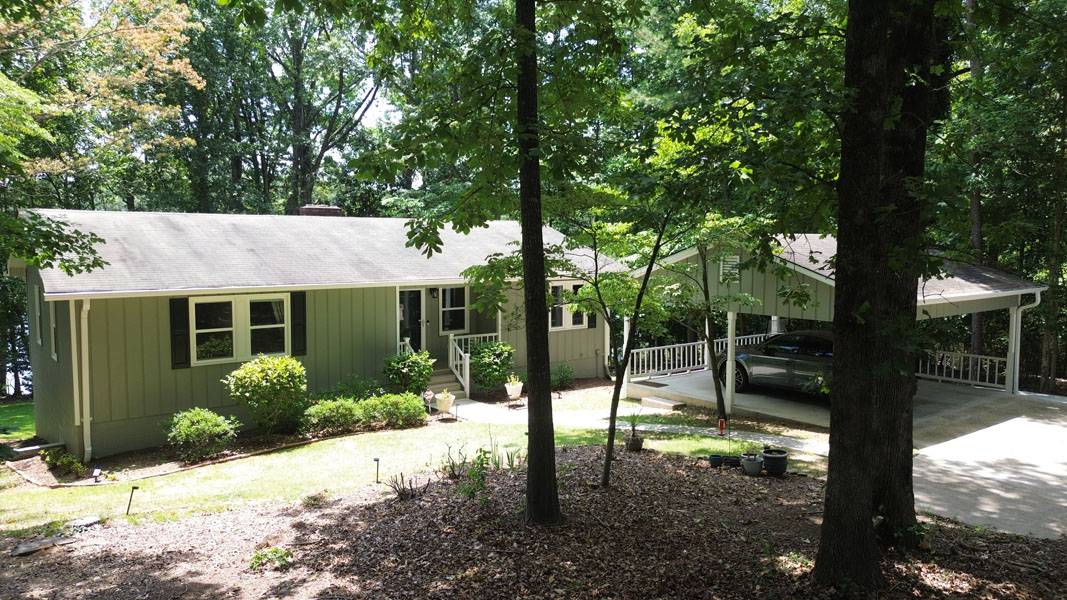 Lavonia, GA 30553,98 Rue Beau Rivage