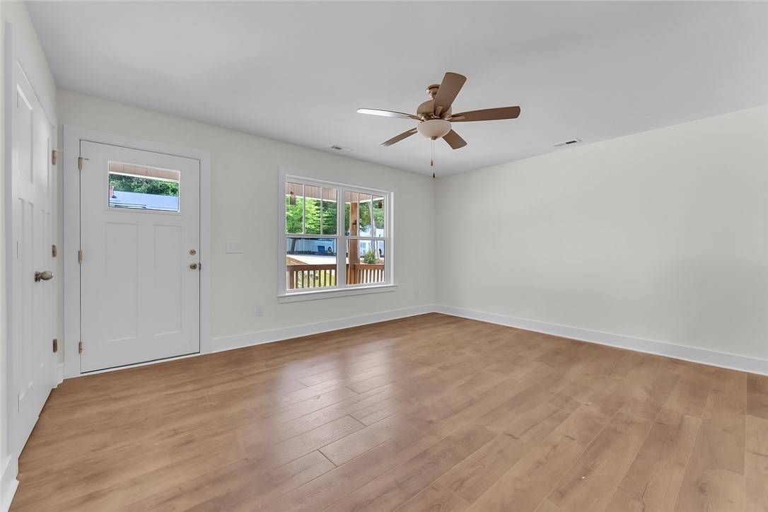 Belton, SC 29627,400 Woodland CIR