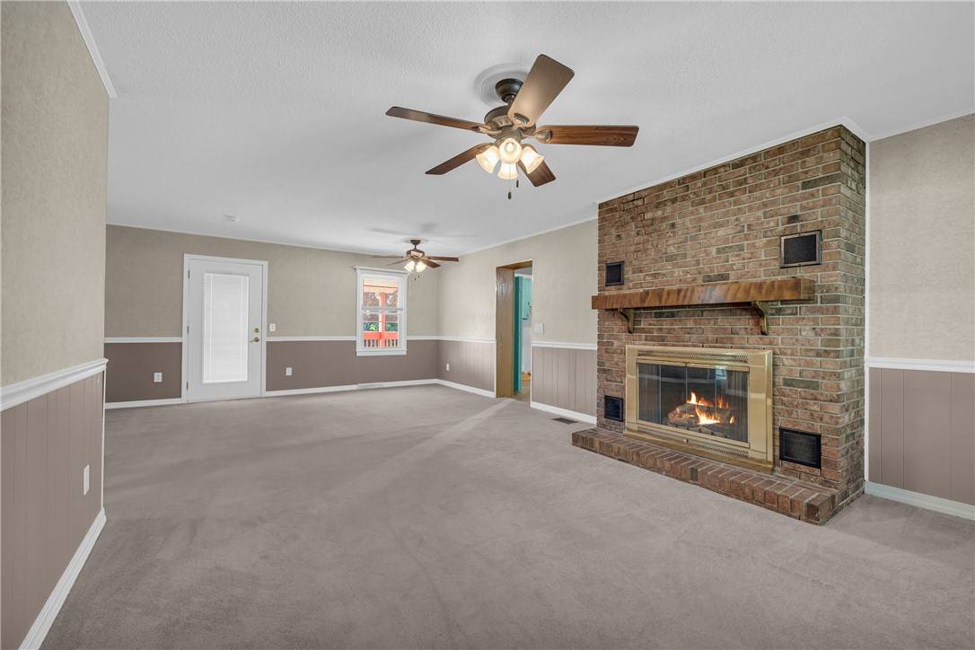 West Union, SC 29696,517 Fowler RD
