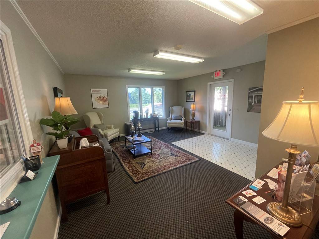 Walhalla, SC 29691,111 N Earle ST