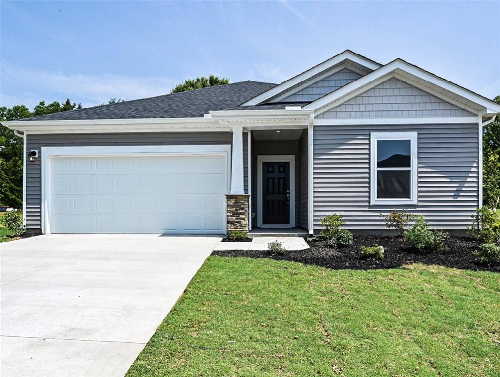 Wellford, SC 29385,815 Penfold Pointe