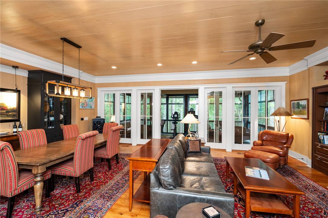 Salem, SC 29676,242 Linkside CT