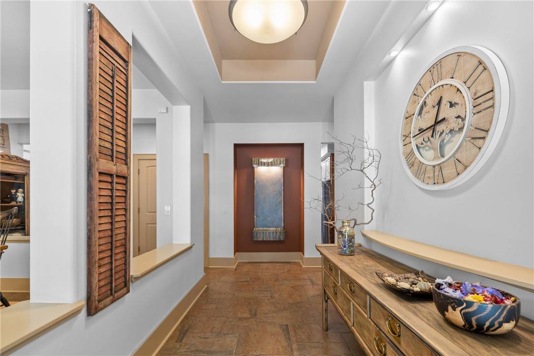 Seneca, SC 29672,203 Hillview DR