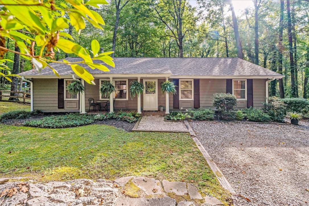 Pendleton, SC 29670,319 Woodland CIR