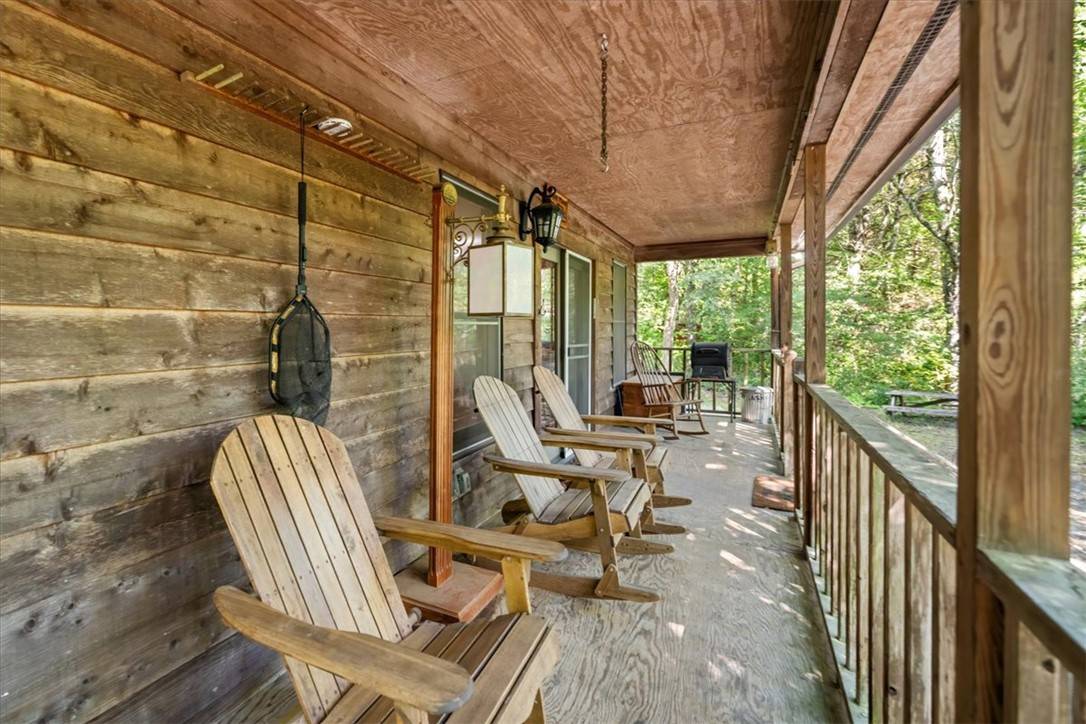 Mountain Rest, SC 29664,237 Hickory RDG