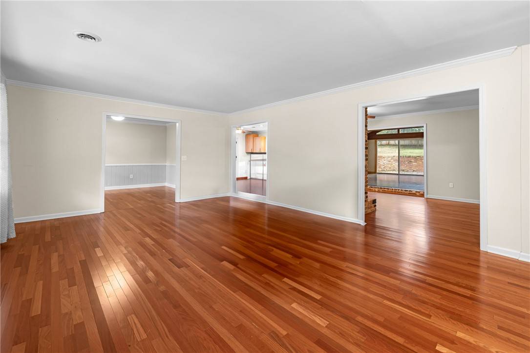 Clemson, SC 29631,106 Lakeview CIR
