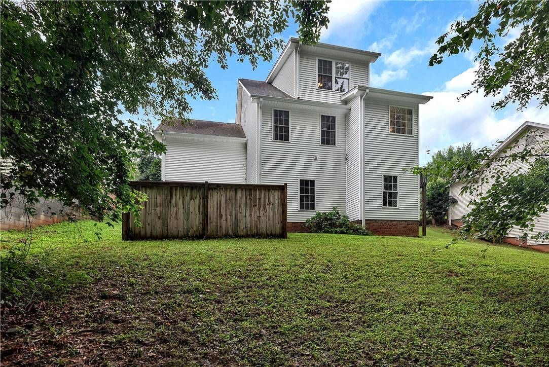 Pendleton, SC 29670,180 Grand Oak CIR