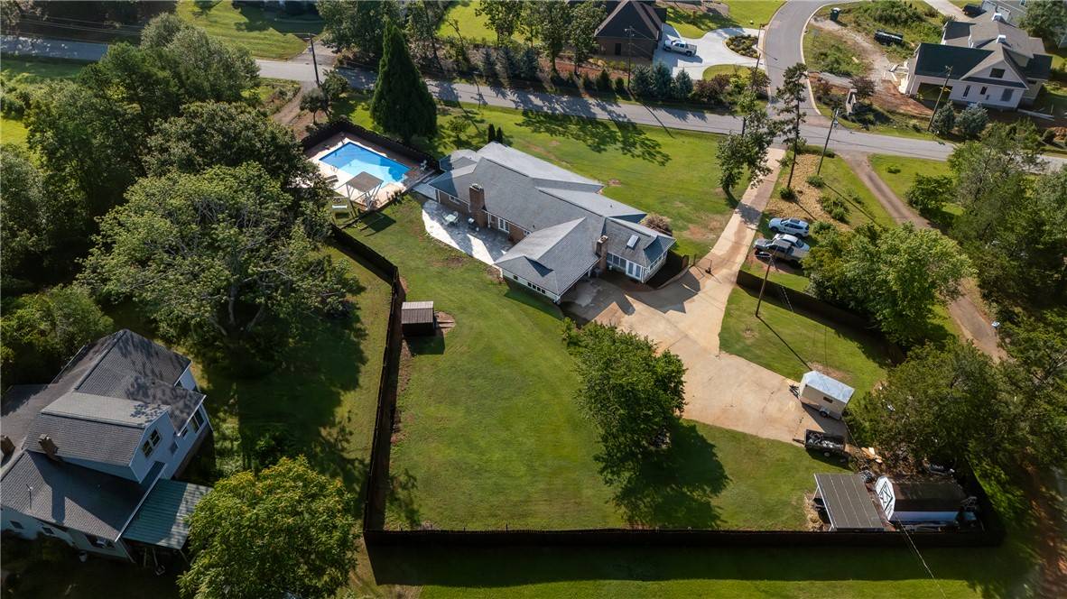 Travelers Rest, SC 29690,307 Pine Forest RD