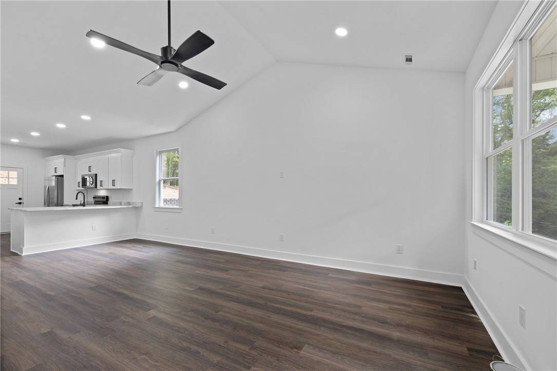 Westminster, SC 29693,400 Hickory TRL