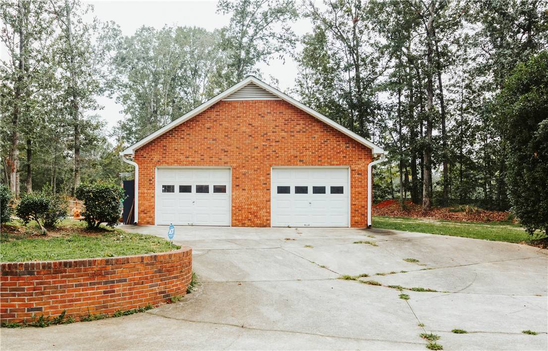 Belton, SC 29627,118 white oak RD