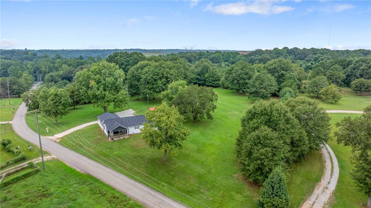 Wellford, SC 29385,351 Morgan RD