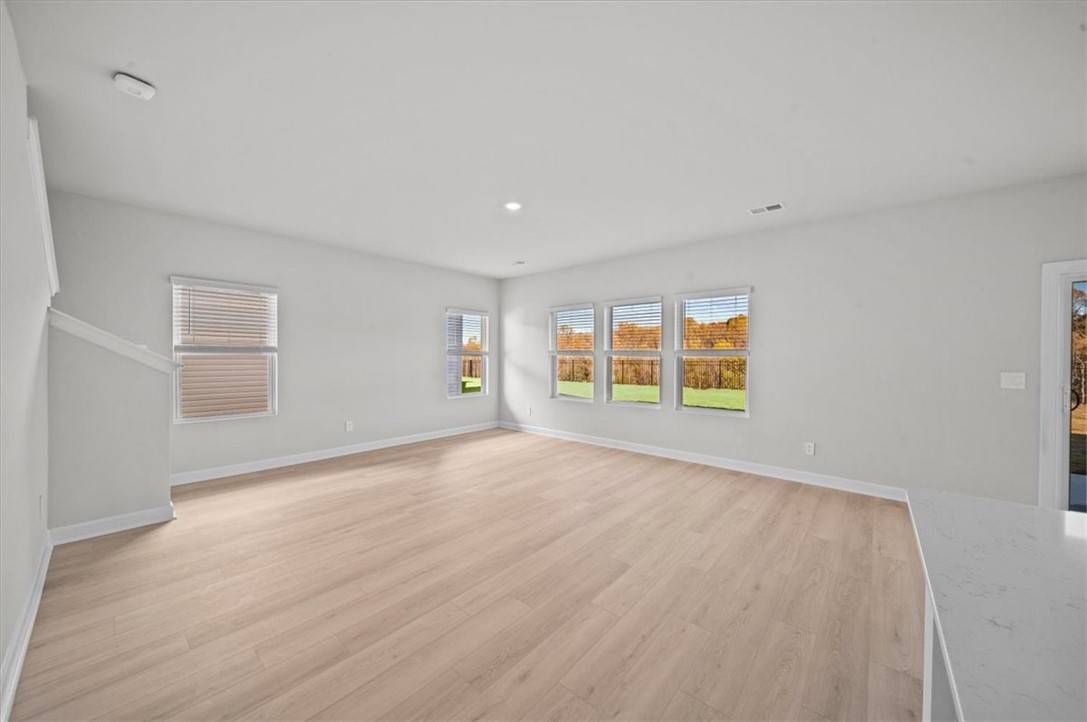 Spartanburg, SC 29301,561 Cozy Bluff RD