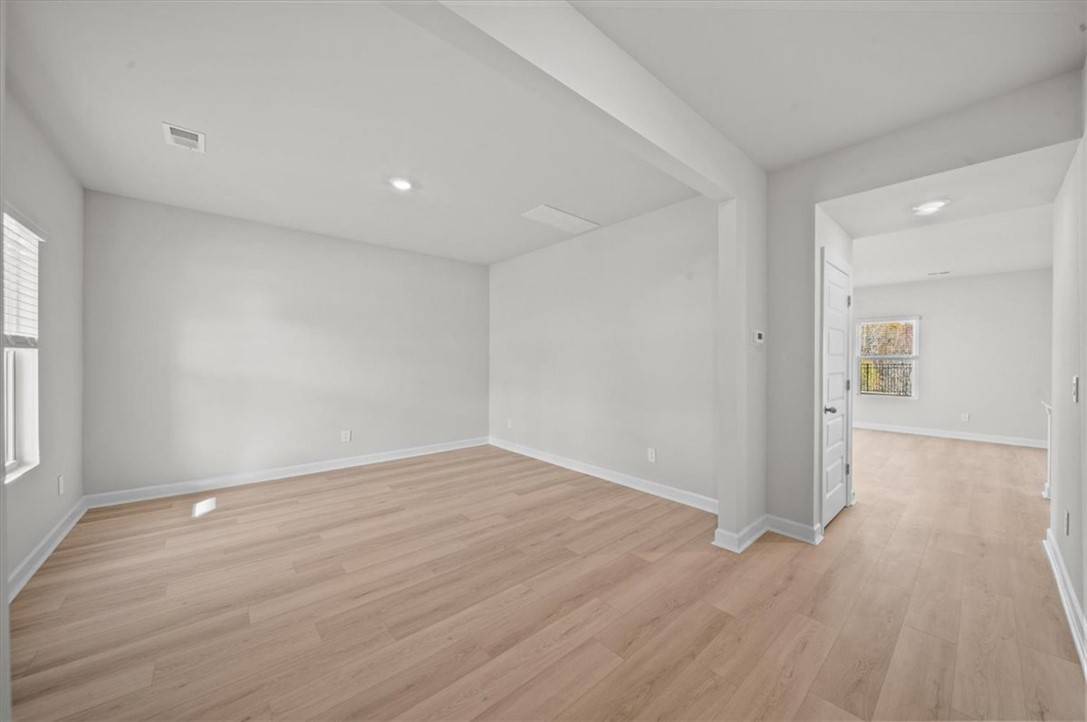 Spartanburg, SC 29301,561 Cozy Bluff RD