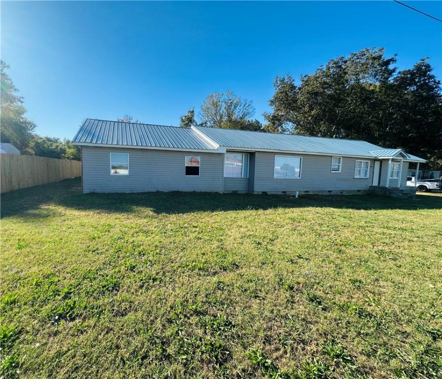 Starr, SC 29684,4902 Hwy 81 S