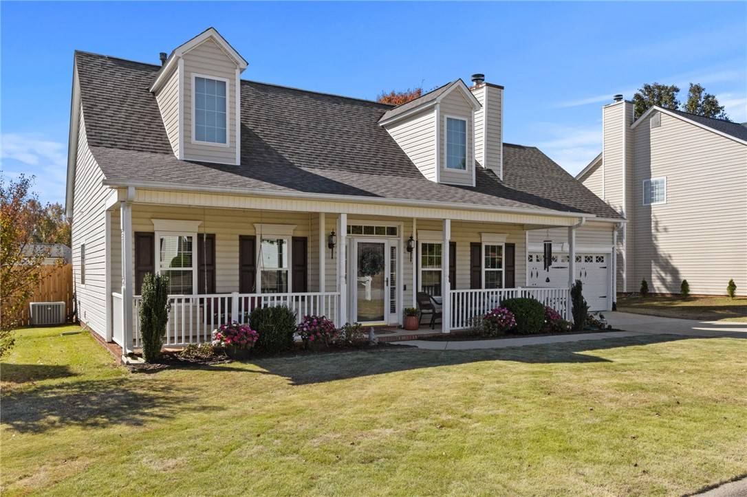 Simpsonville, SC 29680,105 GOLDENRAIN WAY