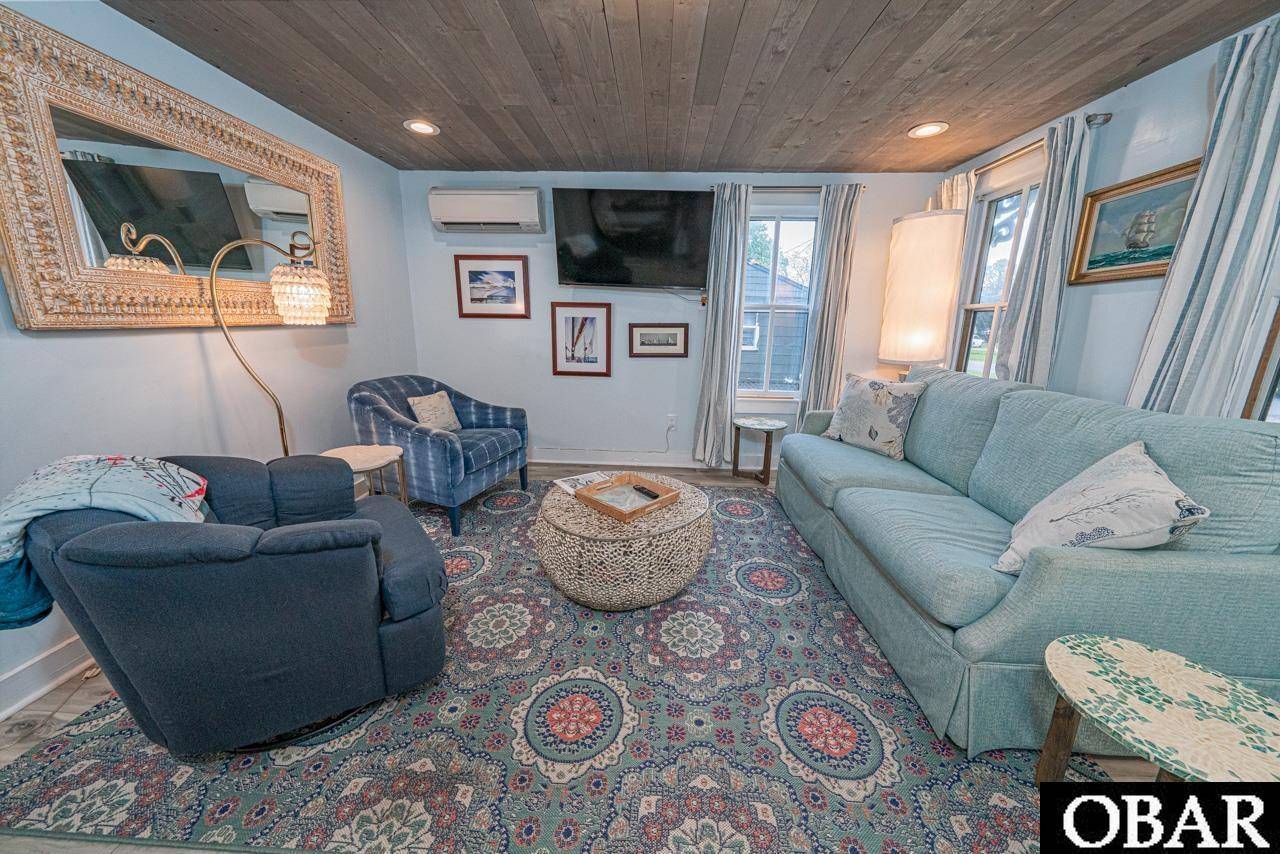 Manteo, NC 27954,807 South Street