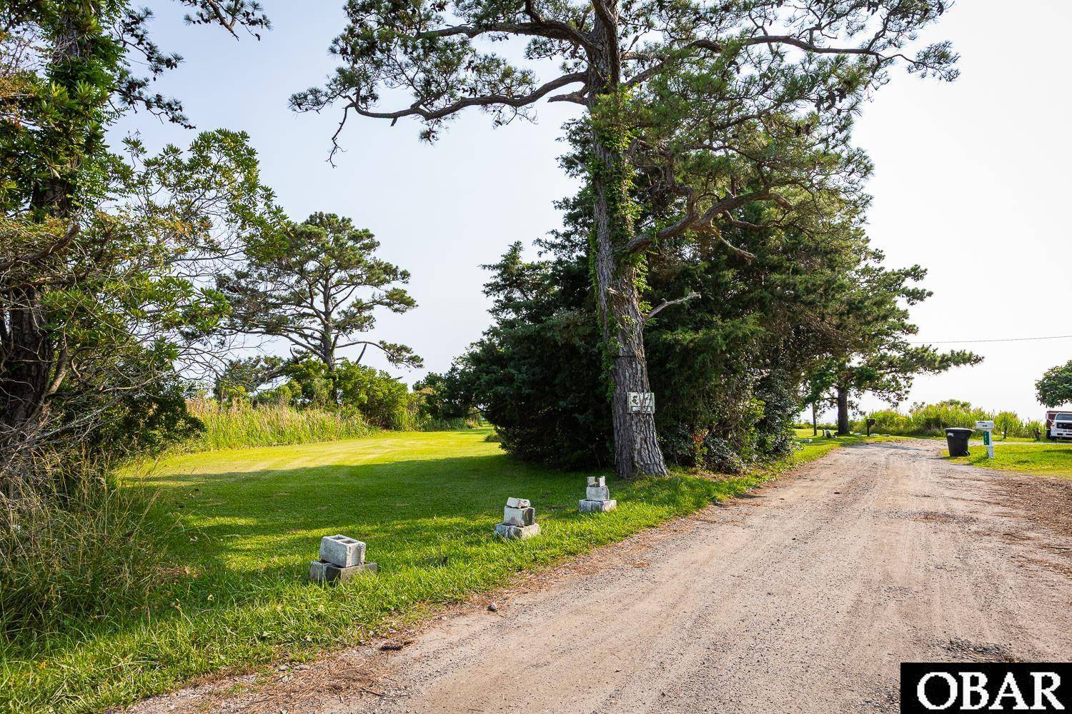 Kitty Hawk, NC 27949,1327 W Kitty Hawk Road