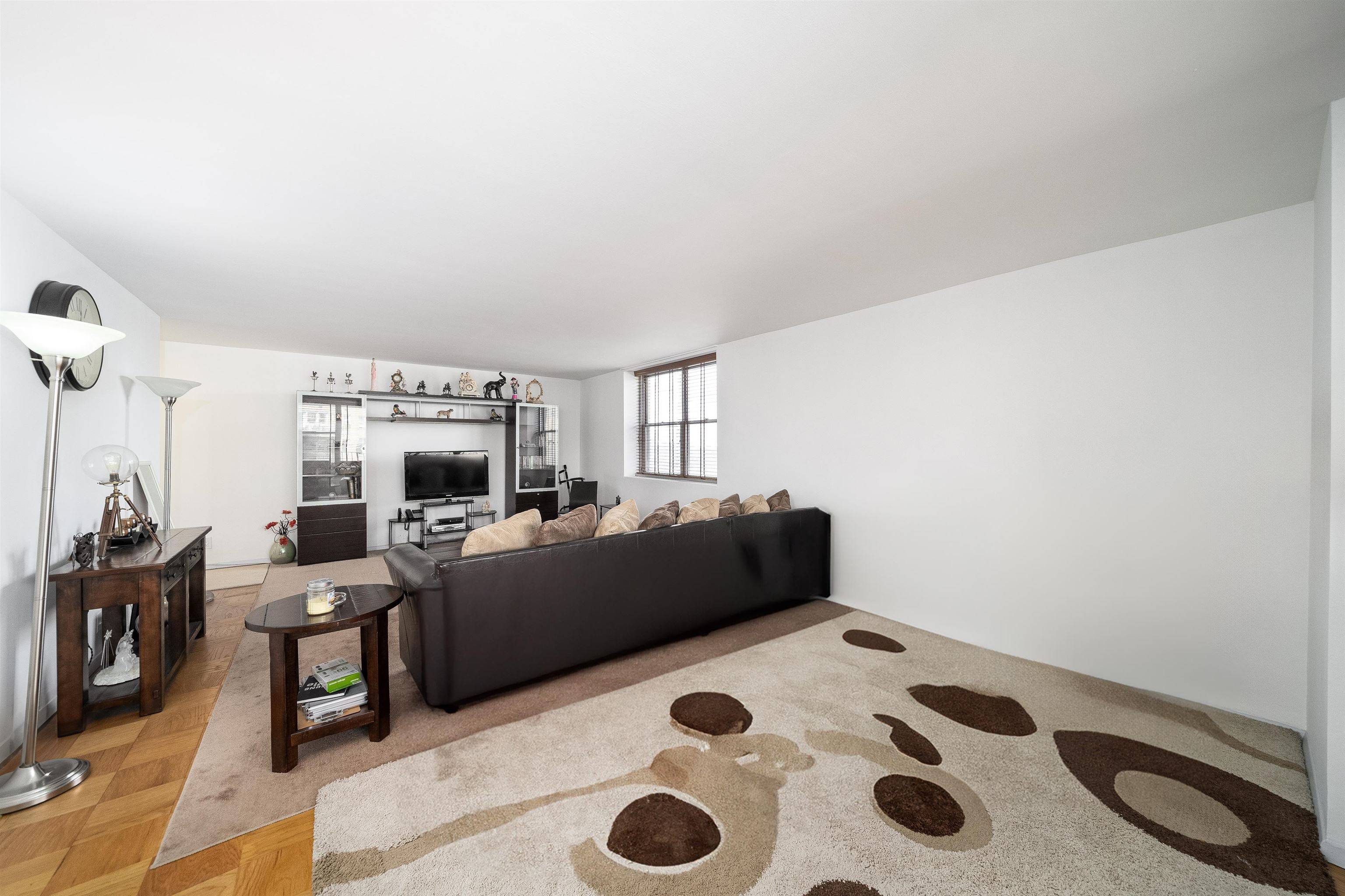 West New York, NJ 07093,6040 BLVD EAST  #6H