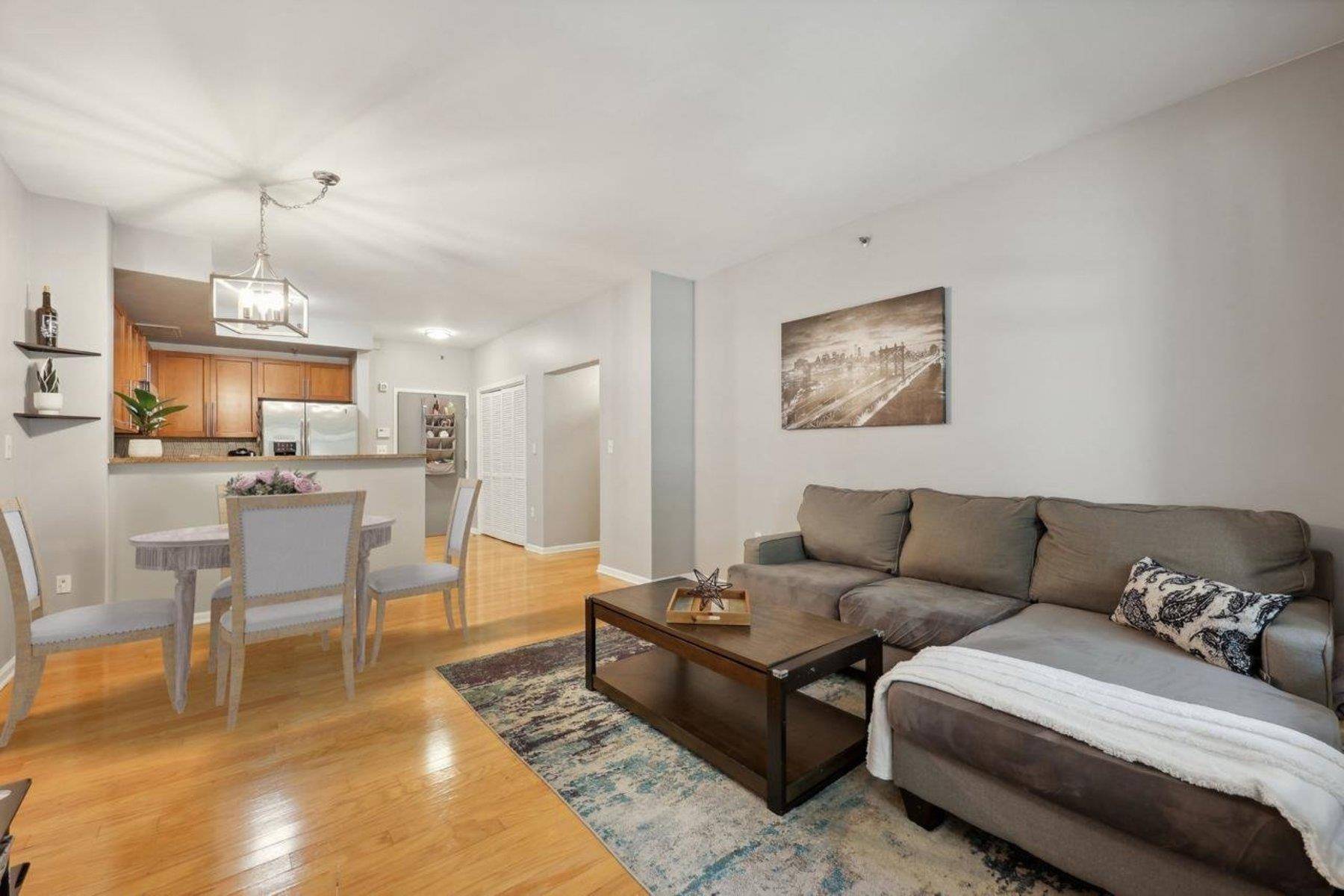 Jc Greenville, NJ 07305,4 CONSTELLATION PL  #1122