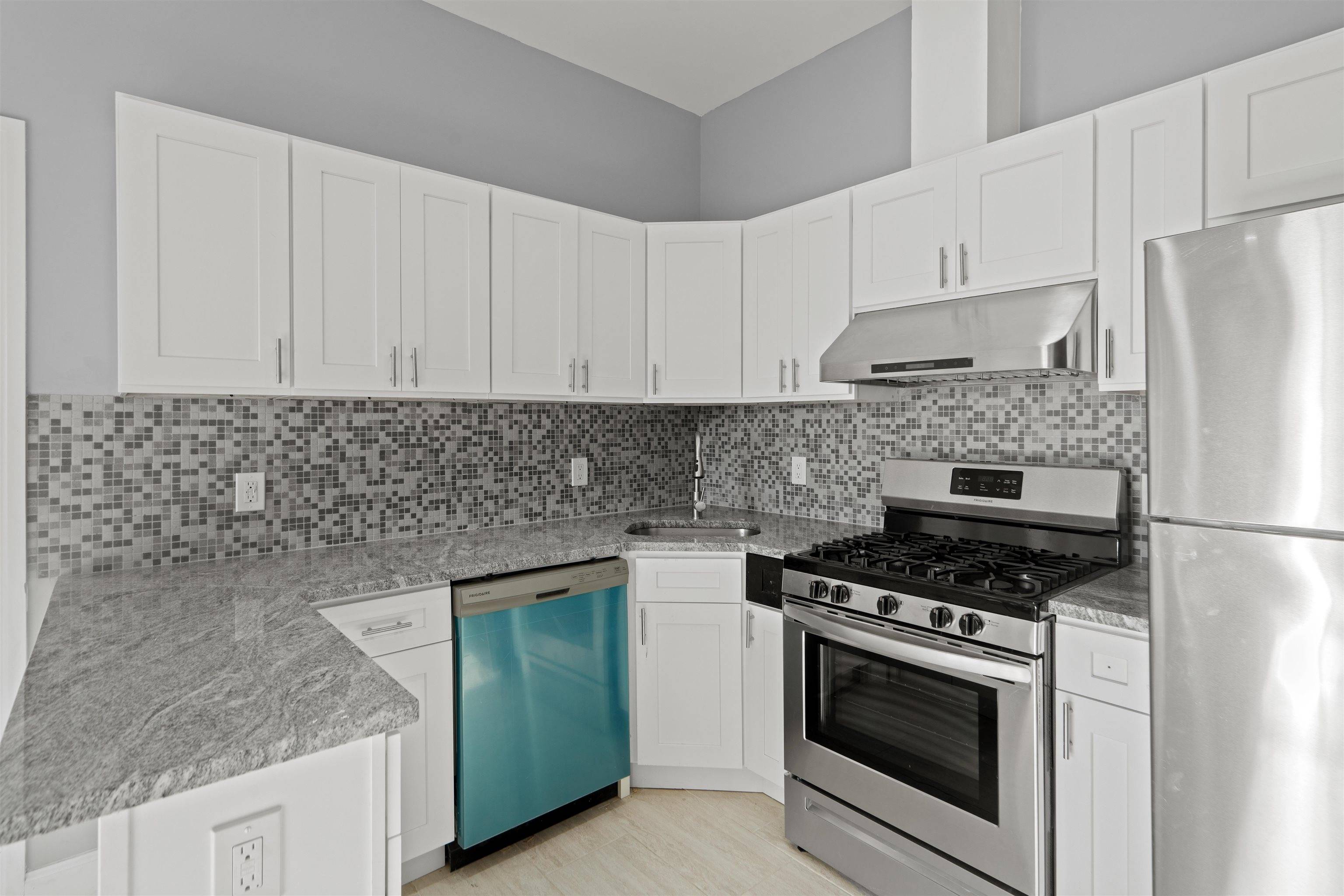 Jc Heights, NJ 07307,100 GRIFFITH ST  #2L