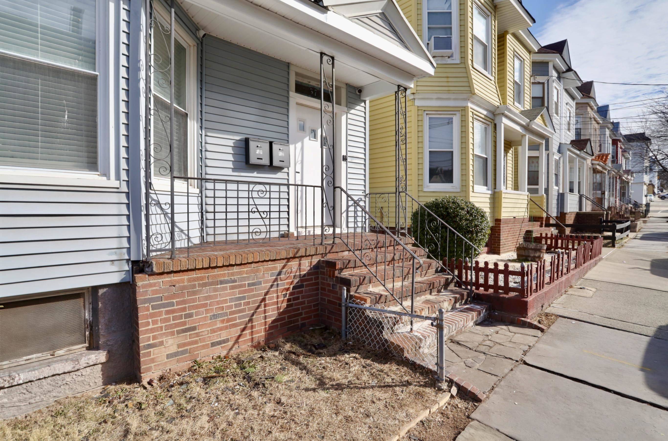 Kearny, NJ 07032,37 WOODLAND AVE  #2