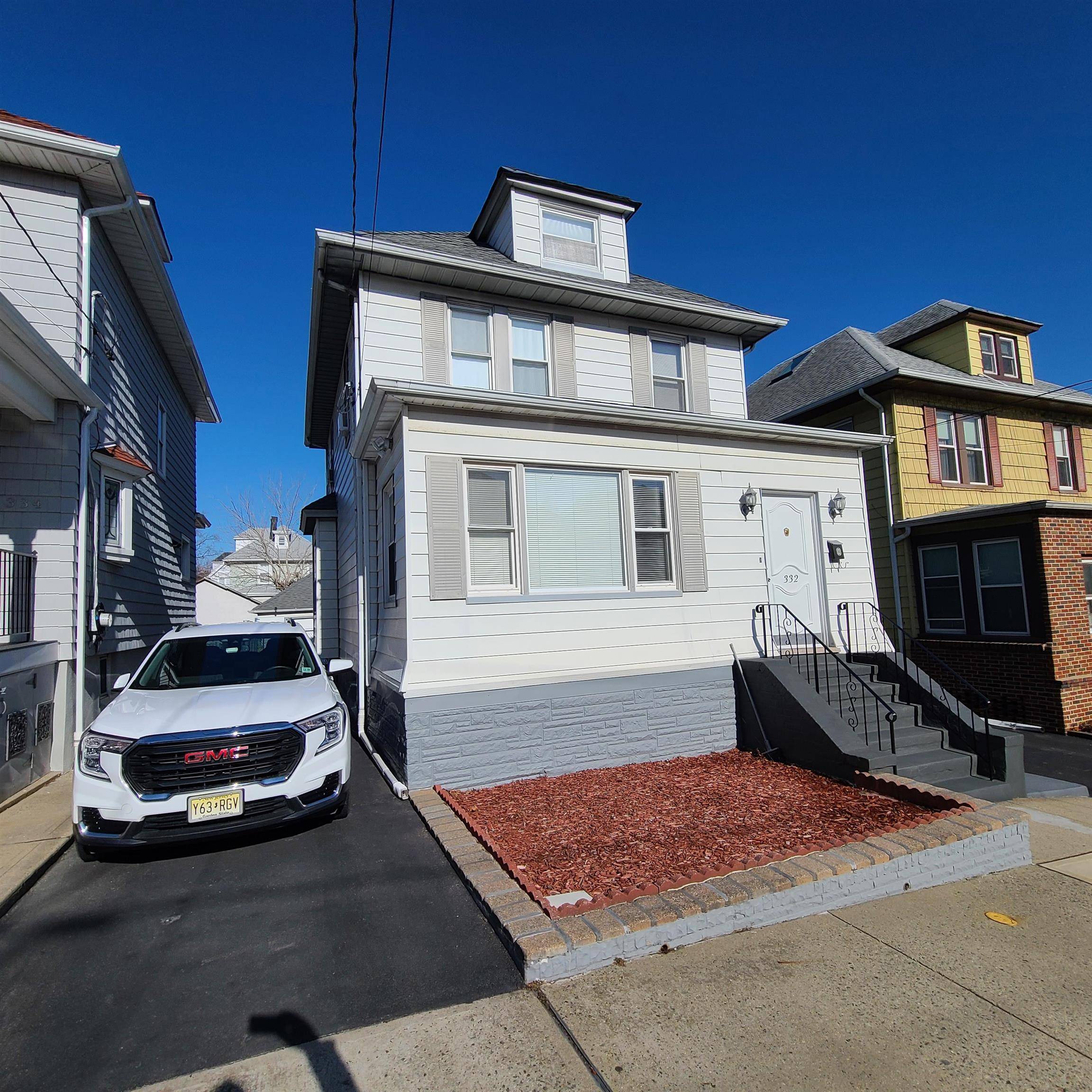 North Bergen, NJ 07047,332 76TH ST
