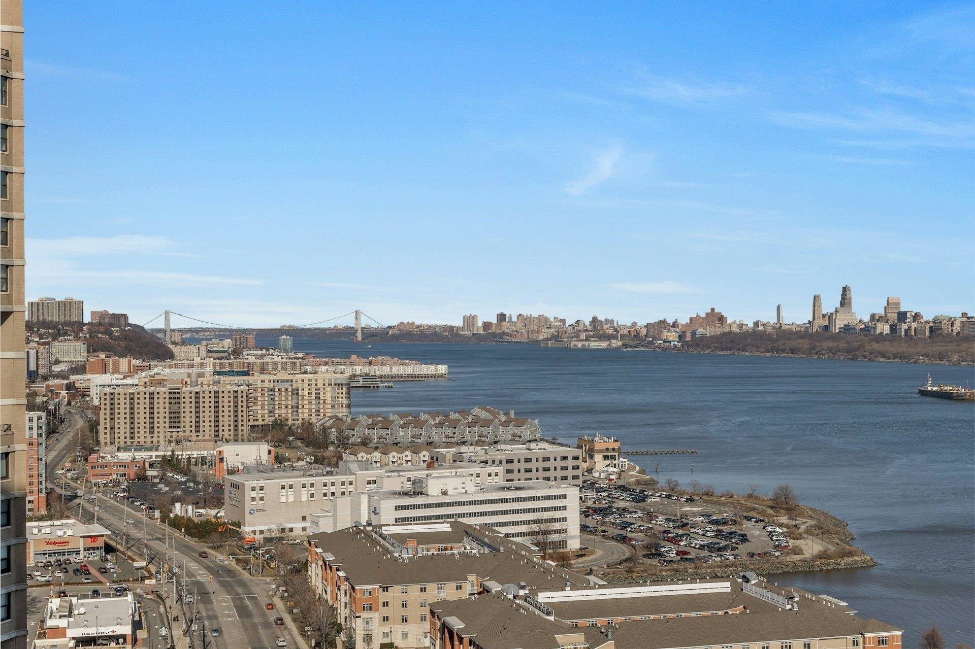 Guttenberg, NJ 07093,7002 BLVD EAST  #26C