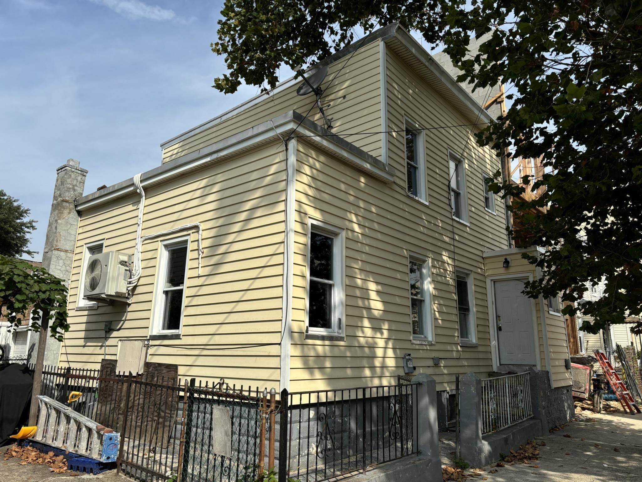 Jc Heights, NJ 07307,7 PIERCE AVE