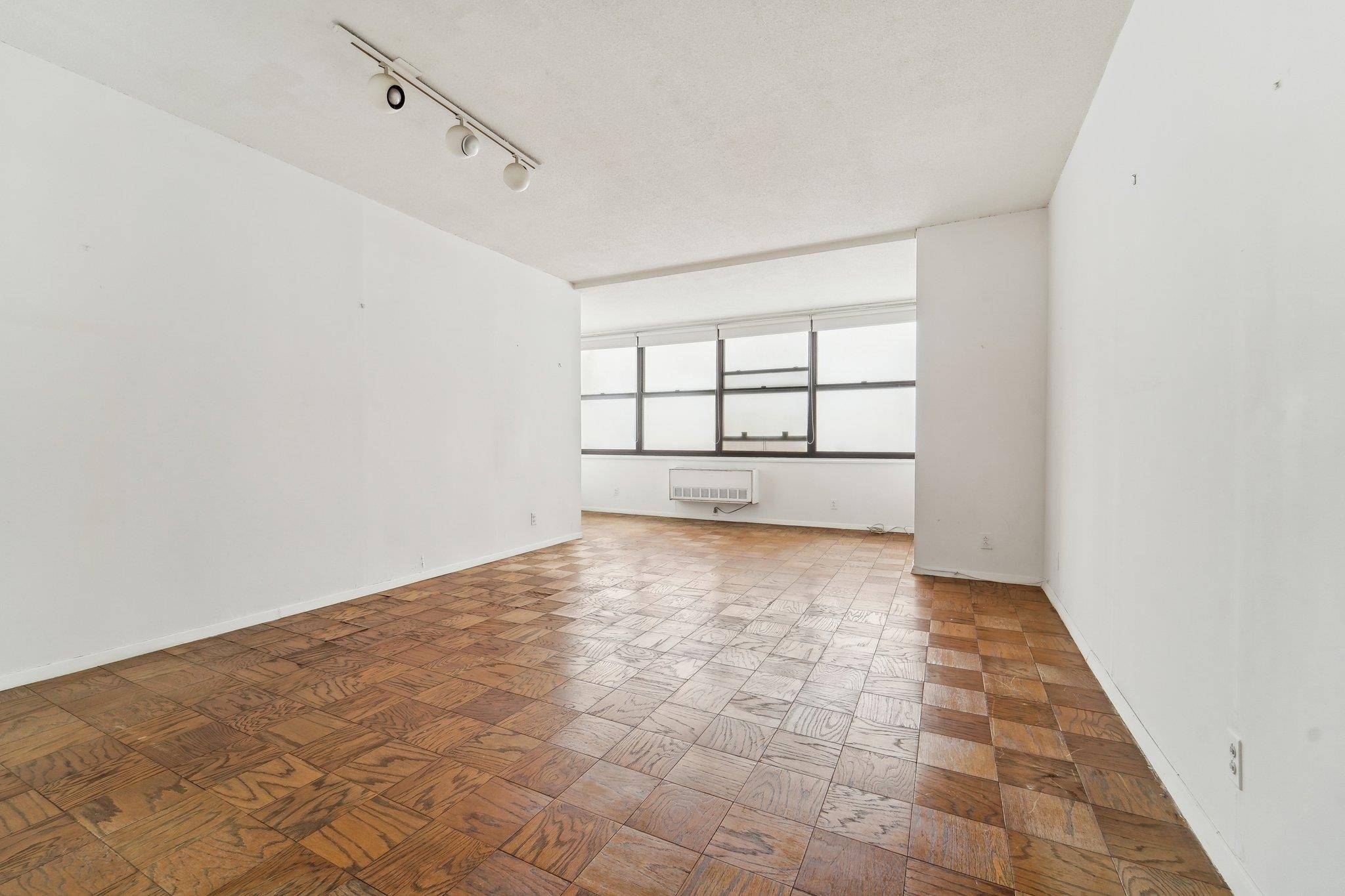 Guttenberg, NJ 07093,7004 BLVD EAST  #16C