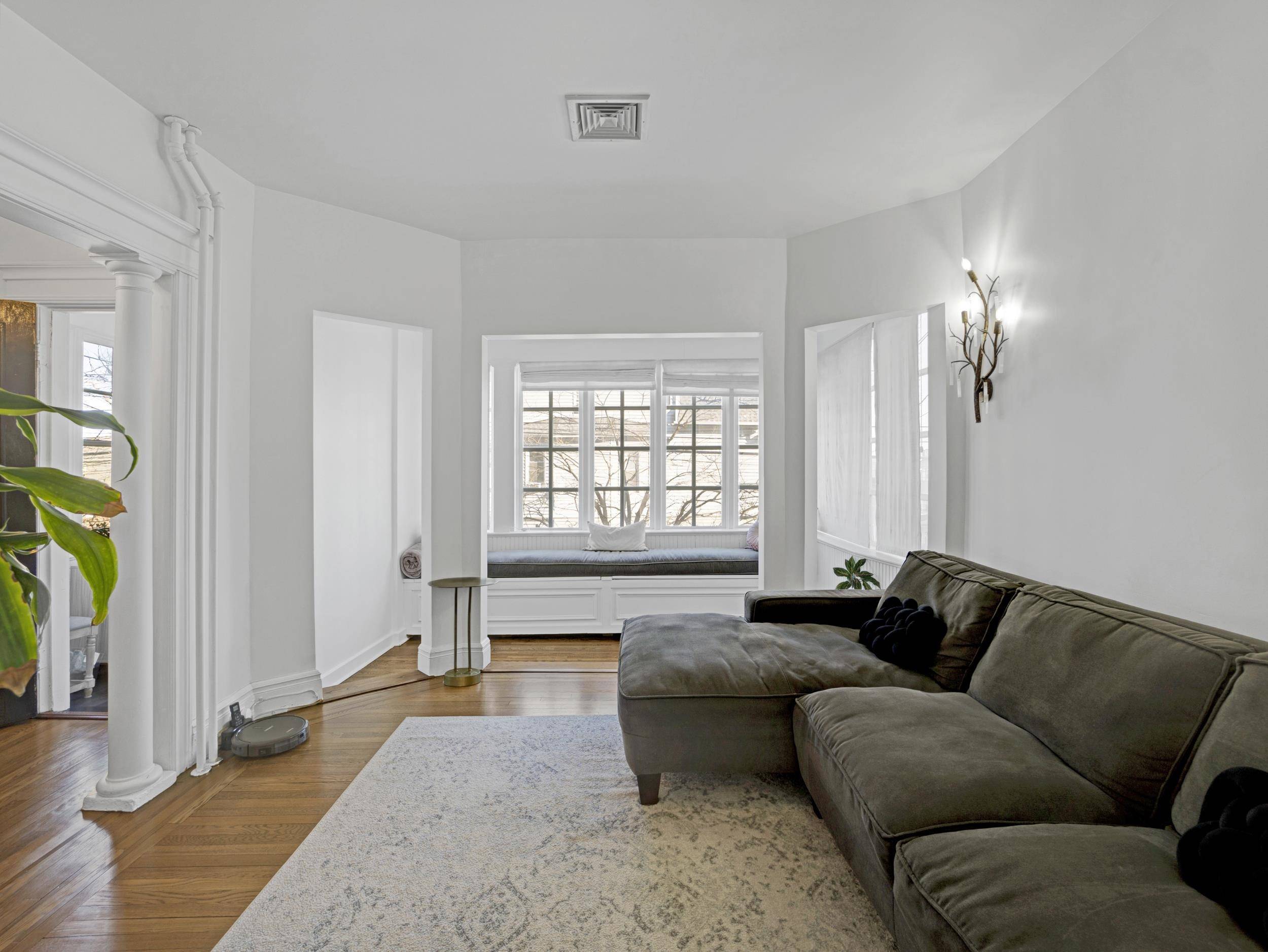 Edgewater, NJ 07020,532 UNDERCLIFF AVE