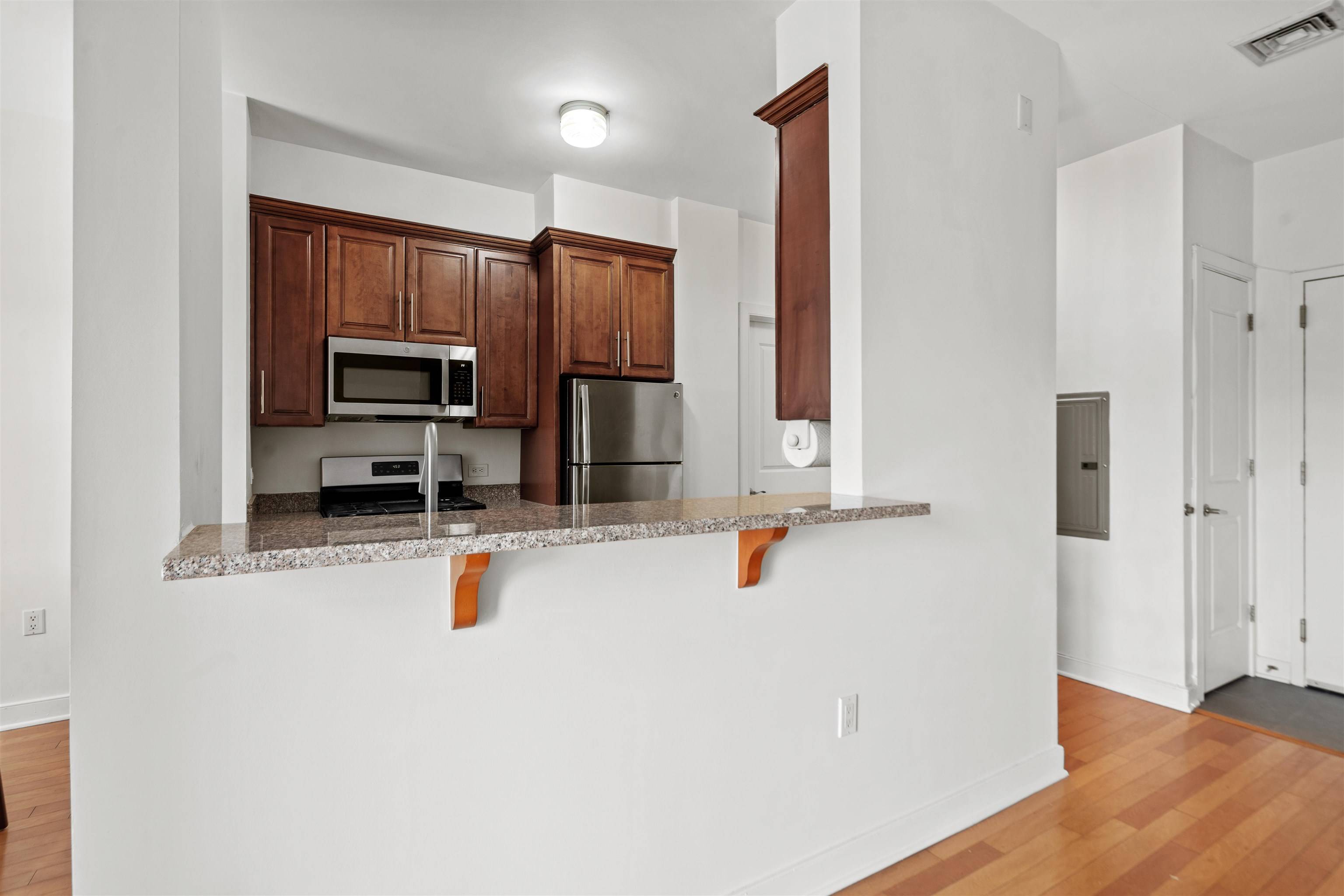 Jc West Bergen, NJ 07305,172 CULVER AVE  #407