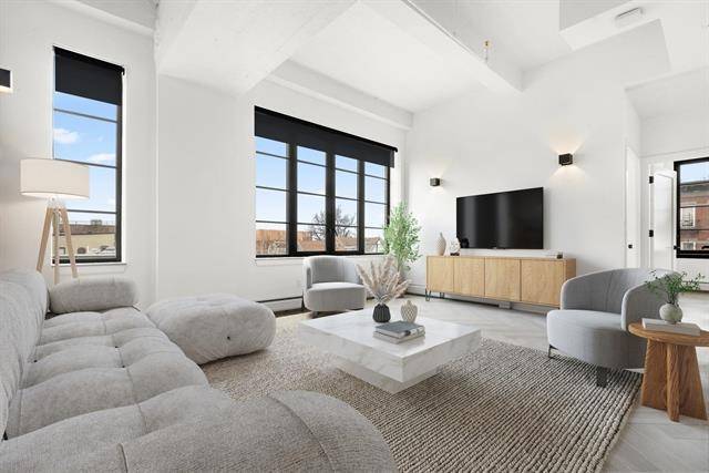 Jc Heights, NJ 07307,142 CHARLES ST  #303