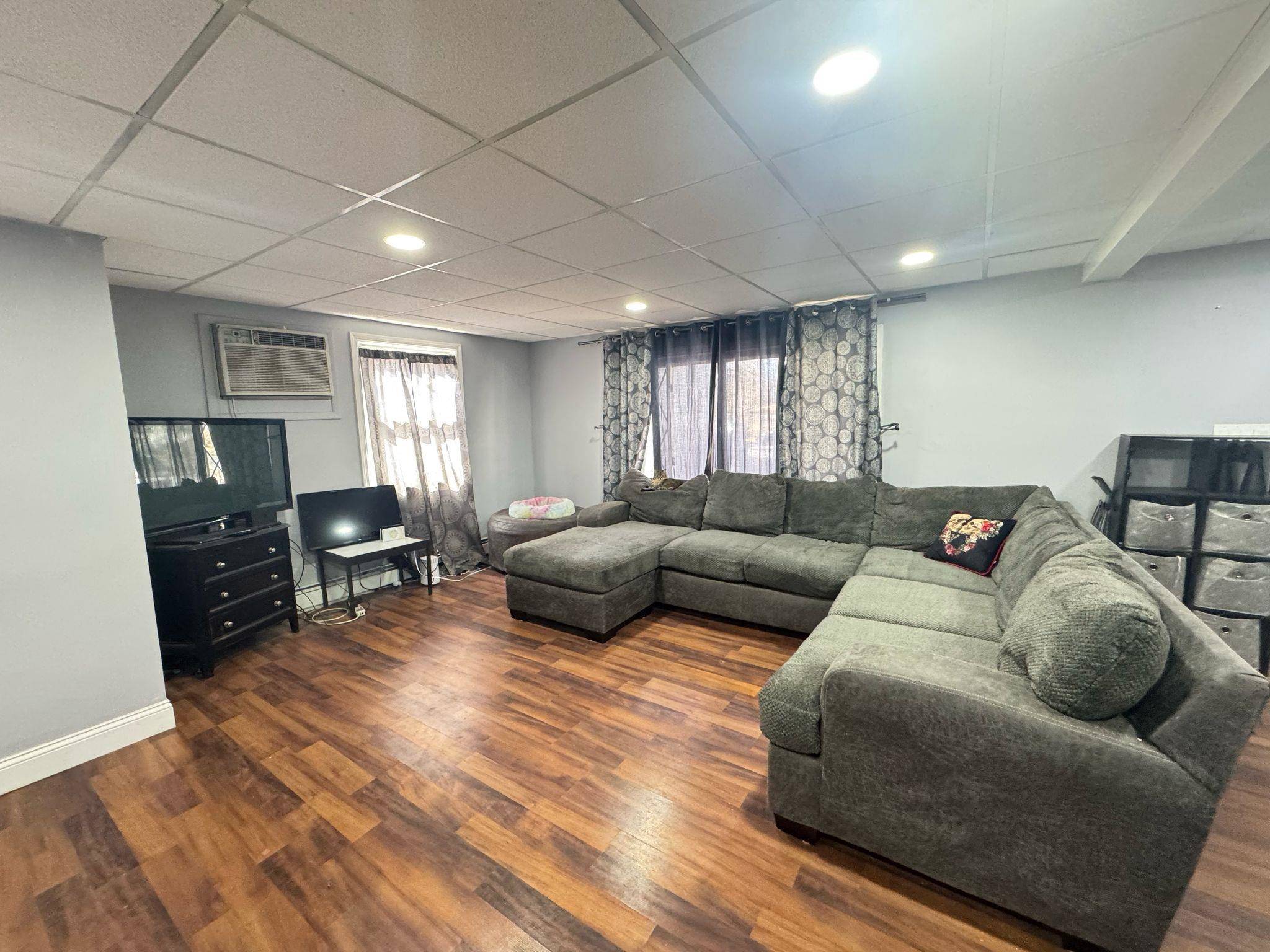 East Rutherford, NJ 07055,104 RIVER ST