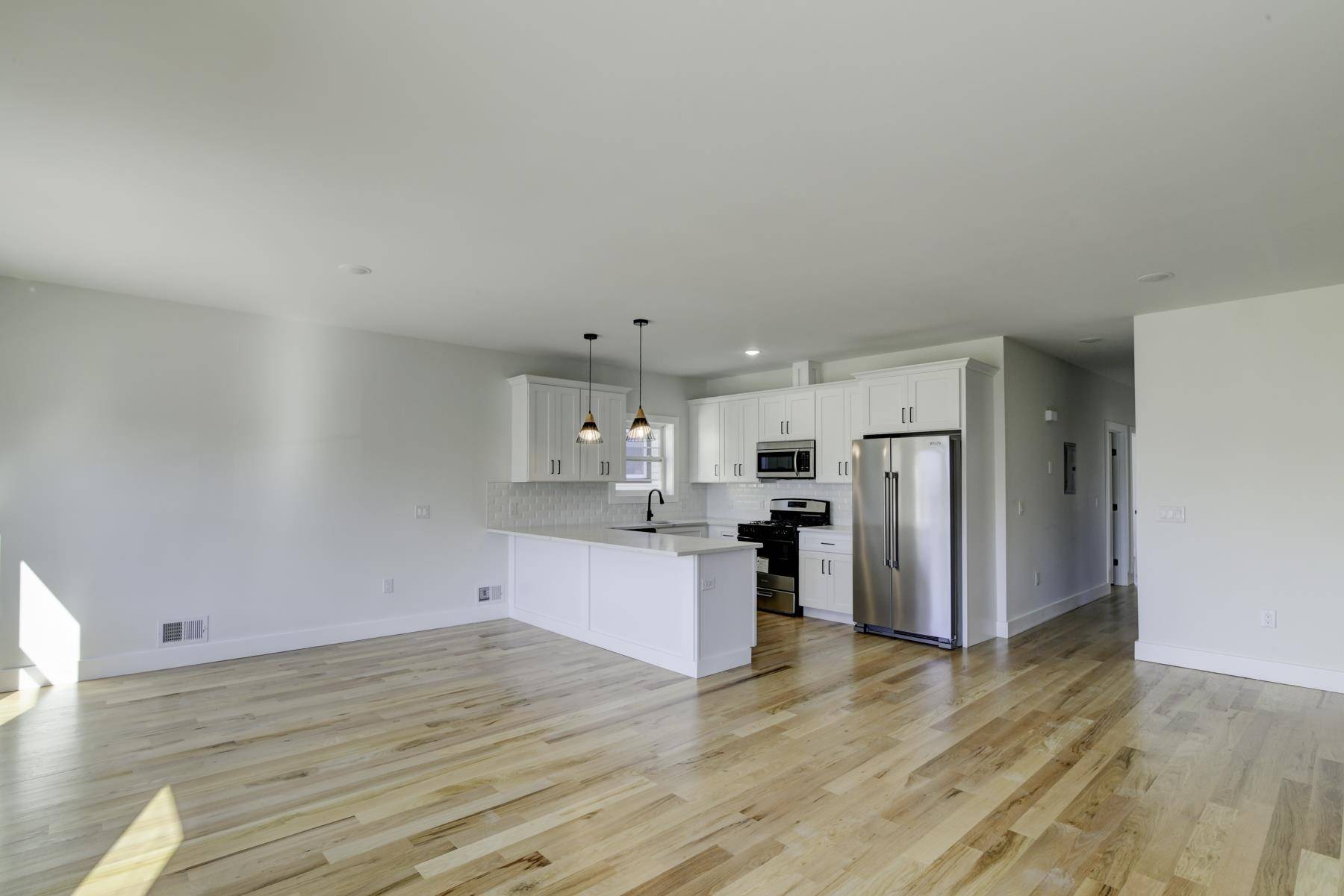 Kearny, NJ 07032,261 LAUREL AVE