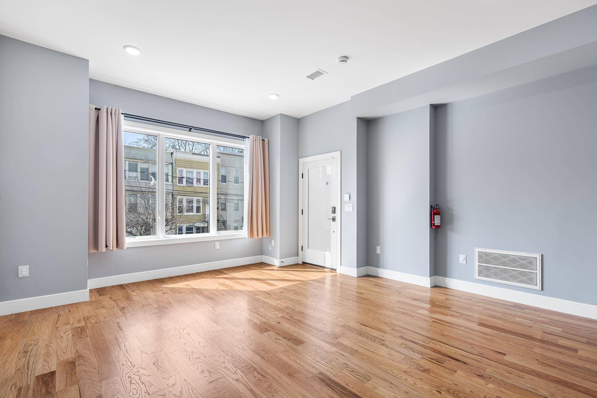 Jc Bergen-lafayett, NJ 07304,106 OAK ST  #1