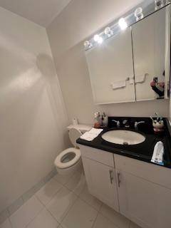 Guttenberg, NJ 07093,7000 BLVD EAST  #33K