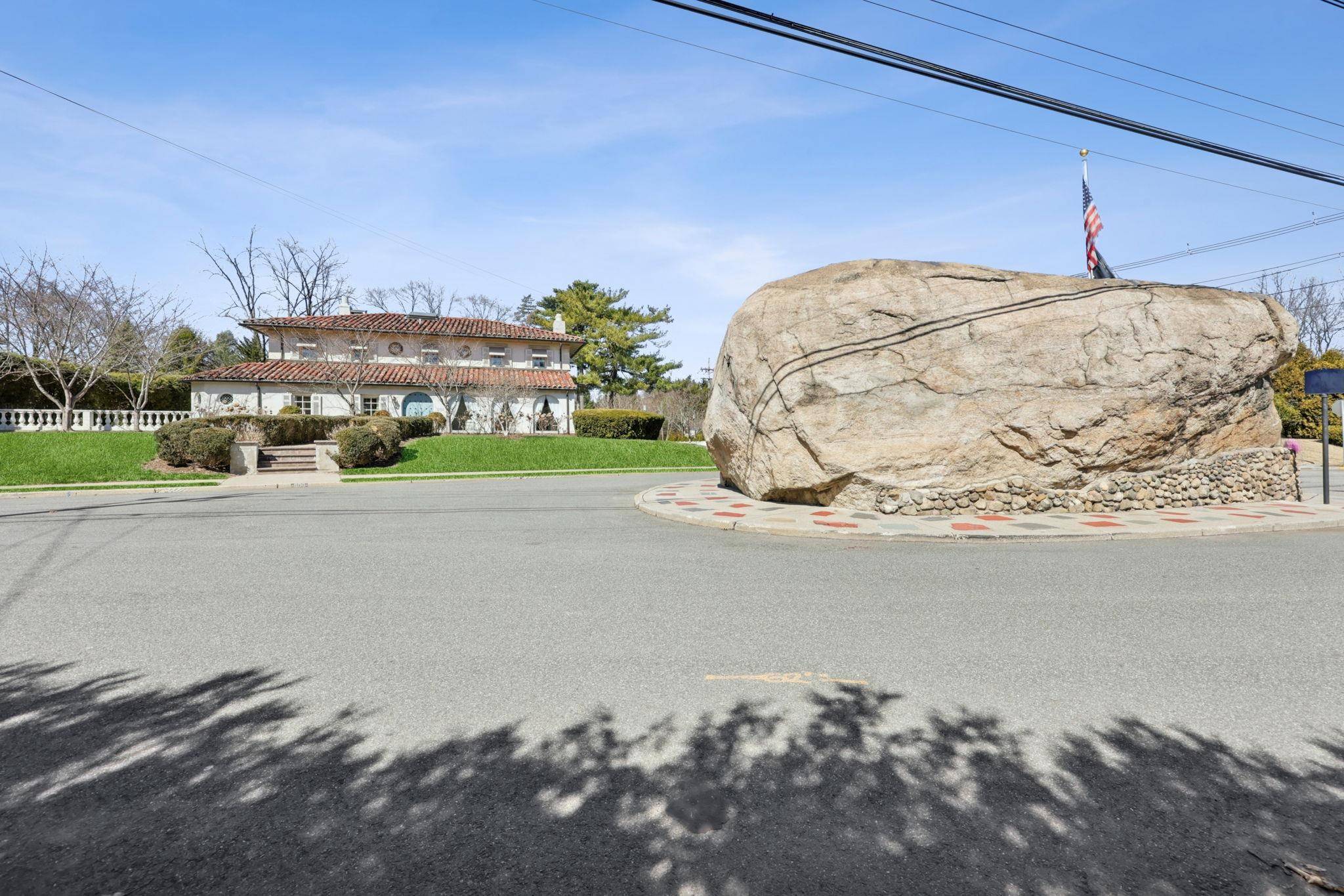 Glen Rock, NJ 07452,600 DOREMUS AVE
