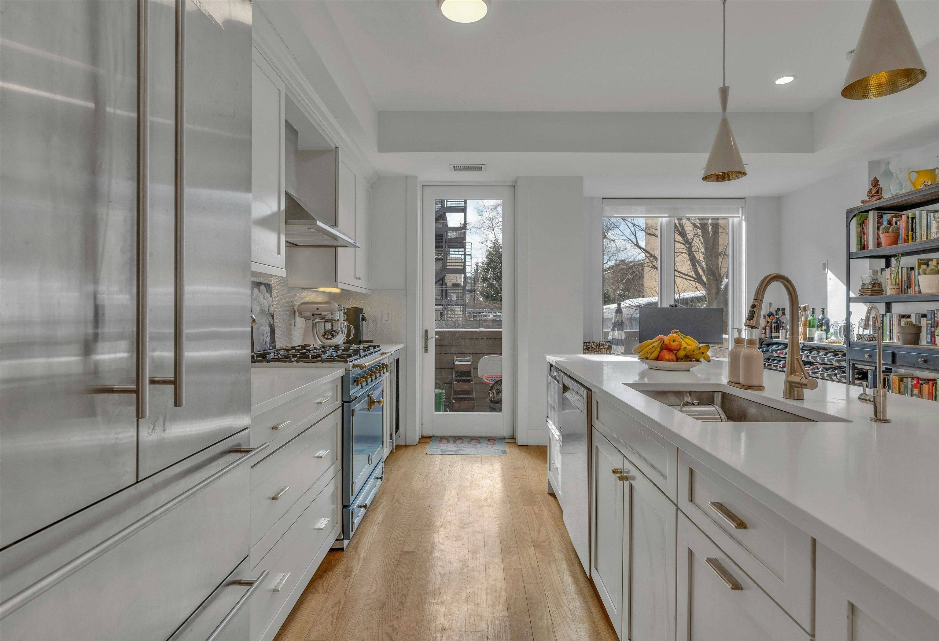Hoboken, NJ 07030,157.5 8TH ST