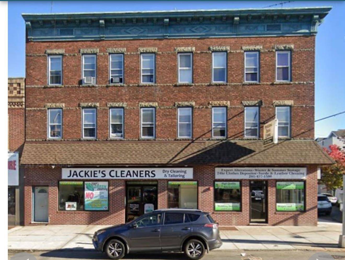 Bayonne, NJ 07002,482 AVENUE C  ##1